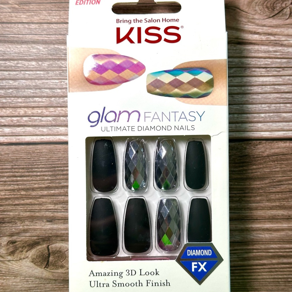 Kiss Glam Fantasy Black Ultimate Diamond FX Press On Nails - KGFD04